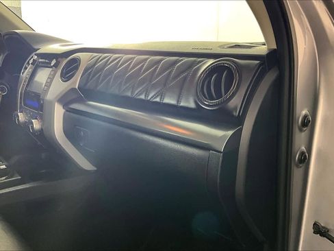 Used 2018 Toyota Tundra Platinum image 18