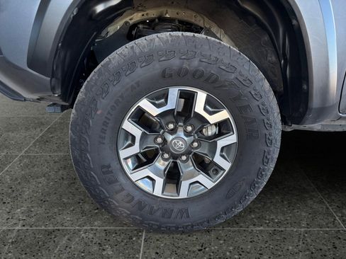 Used 2023 Toyota Tacoma TRD Off-Road image 20
