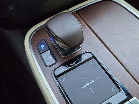 Certified 2019 Lexus LS 500 F Sport image 28