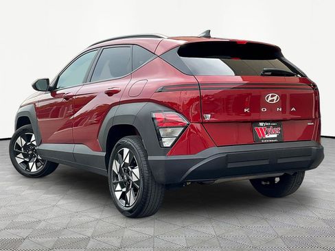 Certified 2025 Hyundai Kona SEL AWD/4WD image 4