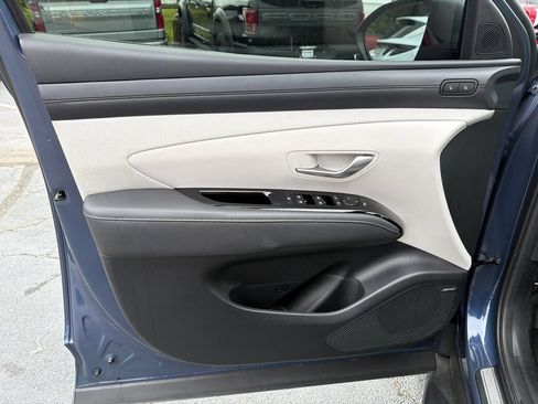Used 2025 Hyundai Tucson Limited FWD image 10