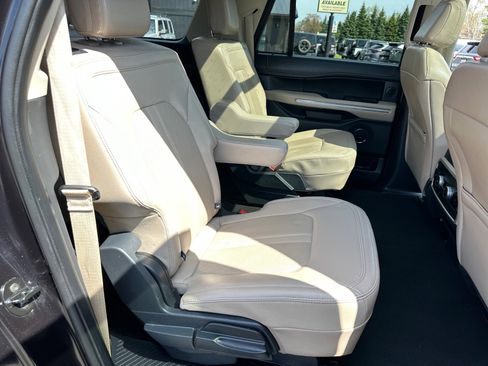 Used 2024 Ford Expedition Max Limited AWD/4WD image 18