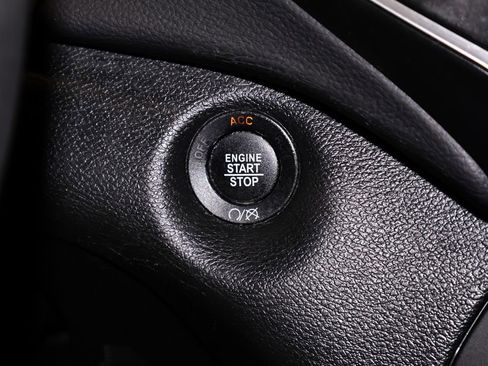 Used 2021 Jeep Cherokee Latitude Lux 80th Anniv w/ Quick Order Package 26U 80TH image 24