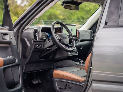 Used 2025 Ford Bronco Sport Outer Banks w/ Outer Banks Tech Package+ image 19