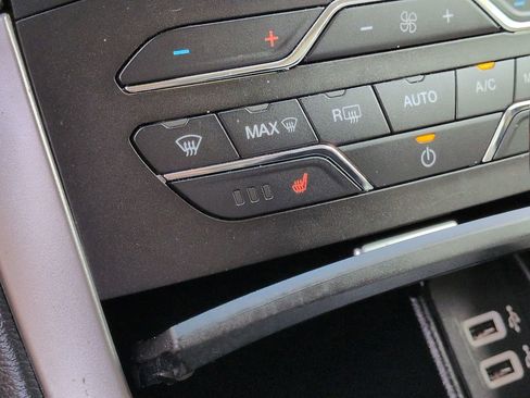 Used 2018 Ford Edge SEL w/ Equipment Group 201A FWD image 23