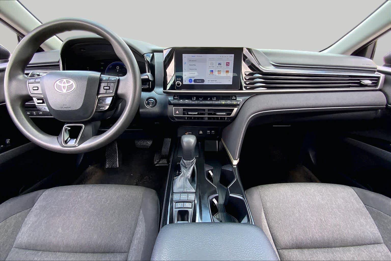 Used 2025 Toyota Camry LE FWD image 15