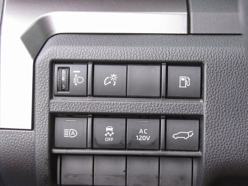 Certified 2025 Toyota 4Runner TRD Off-Road Premium image 37