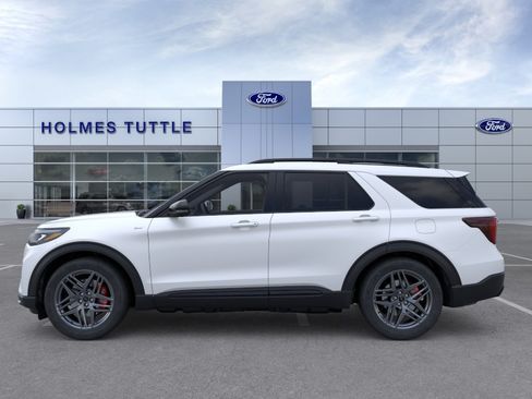 New 2026 Ford Explorer ST-Line w/ ST-Line Street Pack RWD image 3