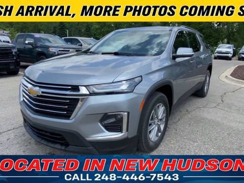 Used 2023 Chevrolet Traverse LT FWD image 6