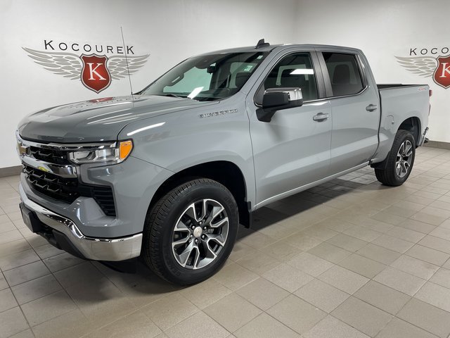 Used 2024 Chevrolet Silverado 1500 LT AWD/4WD image 3