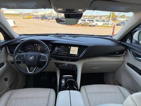 Used 2022 Buick Envision Avenir w/ Technology Package II image 24