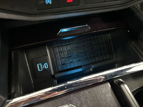 Used 2023 Ford Expedition Platinum image 25