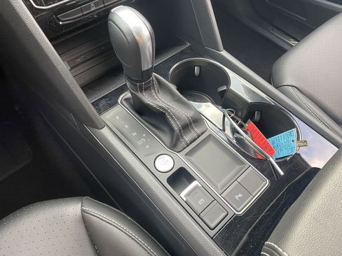 Certified 2023 Volkswagen Atlas SE image 15