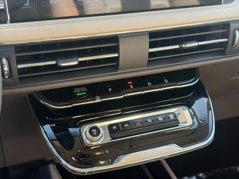 Used 2023 Lincoln Corsair FWD image 15