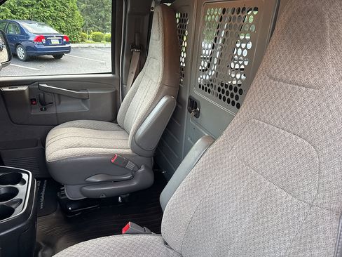 Used 2021 Chevrolet Express 2500 w/ Driver Convenience Package RWD image 24
