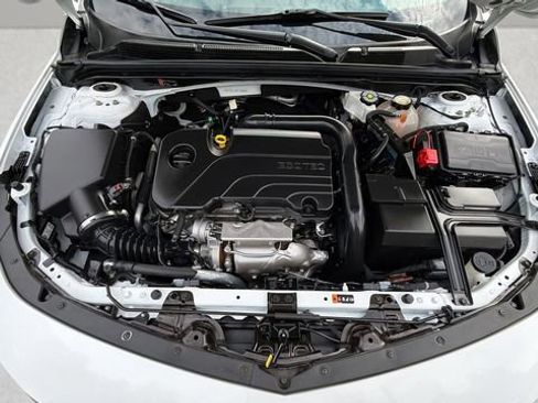 Used 2024 Chevrolet Malibu LS FWD image 32