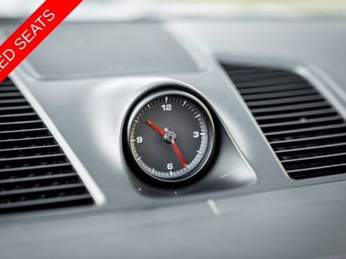 Used 2023 Porsche Cayenne Platinum Edition AWD/4WD image 38