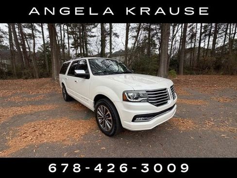 Used 2015 Lincoln Navigator L 4WD image 1