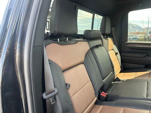 Used 2024 Chevrolet Silverado 3500 High Country w/ Technology Package AWD/4WD image 15