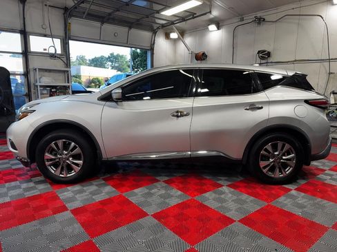 Used 2018 Nissan Murano S w/ Cargo Package FWD image 4