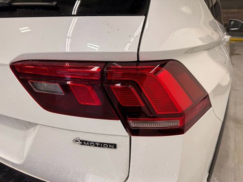 Used 2024 Volkswagen Tiguan SEL R-Line image 5