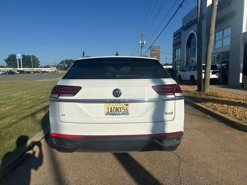 Used 2020 Volkswagen Atlas Cross Sport SE FWD image 6