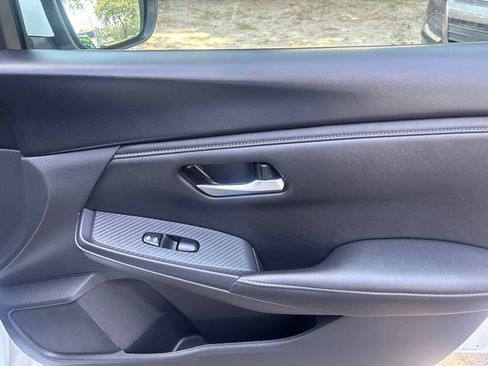 Used 2025 Nissan Sentra SV FWD image 29