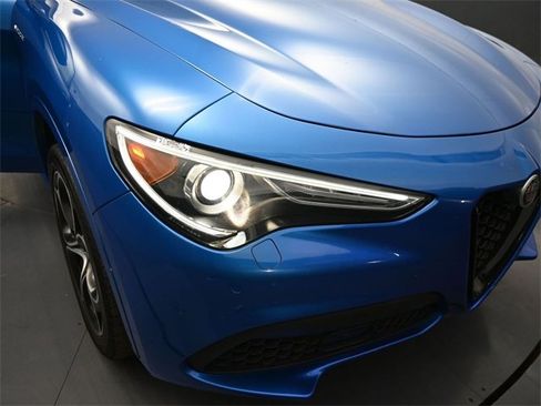 Used 2022 Alfa Romeo Stelvio Veloce image 20