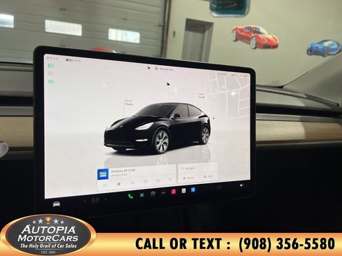Used 2023 Tesla Model Y AWD image 19