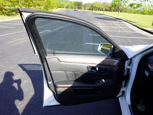 Used 2011 Mercedes-Benz E 350 E350 Sedan 4MATIC image 13