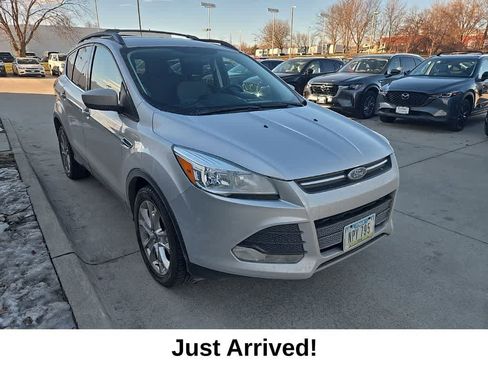 Used 2014 Ford Escape SE w/ Equipment Group 201A image 2