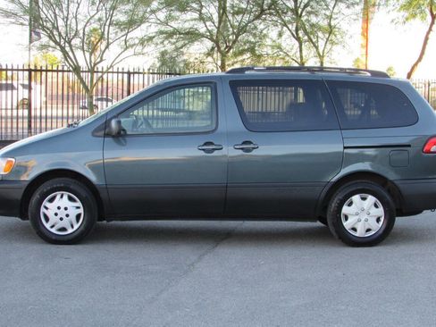 Used 2002 Toyota Sienna CE image 7