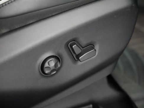 Used 2019 Chrysler Pacifica Limited w/ Advanced Safetytec Group image 58