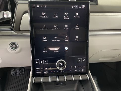 New 2026 GMC Terrain Denali w/ LPO, Floor Liner Package image 19