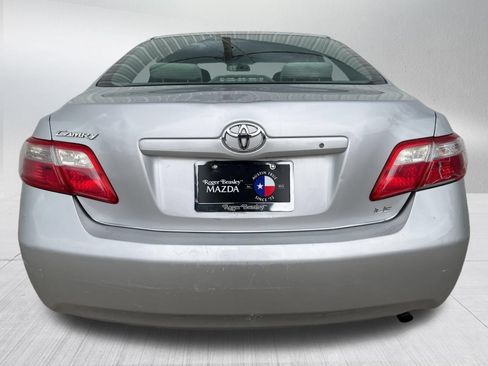 Used 2009 Toyota Camry LE FWD image 8