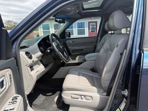 Used 2011 Honda Pilot Touring image 3