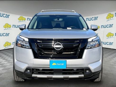 Used 2023 Nissan Pathfinder SL w/ Black Appearance Package AWD/4WD image 2