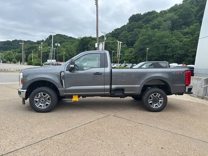 New 2025 Ford F350 XLT