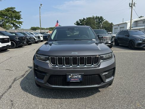 Used 2023 Jeep Grand Cherokee Laredo AWD/4WD image 8
