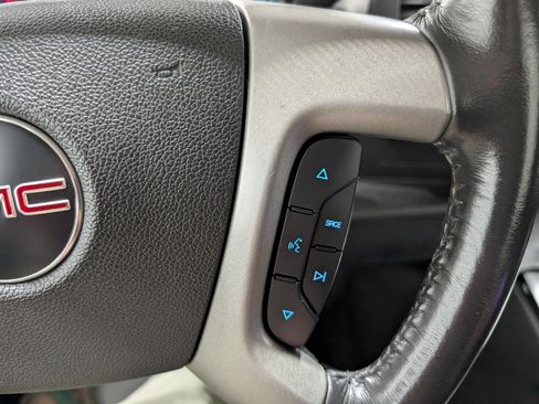 Used 2007 GMC Sierra 2500 SLE w/ Z71 Off-Road Package image 25