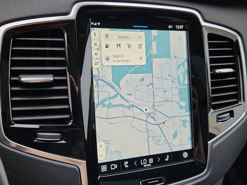 Certified 2024 Volvo XC90 B6 Plus w/ Protection Package Premier image 21