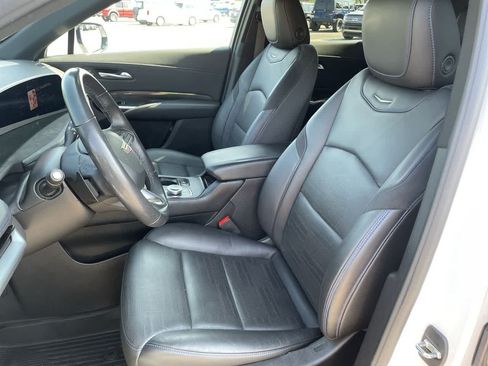 Certified 2024 Cadillac XT4 Sport FWD image 12