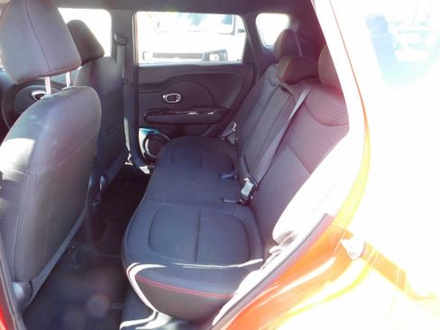 Used 2019 Kia Soul + FWD image 5