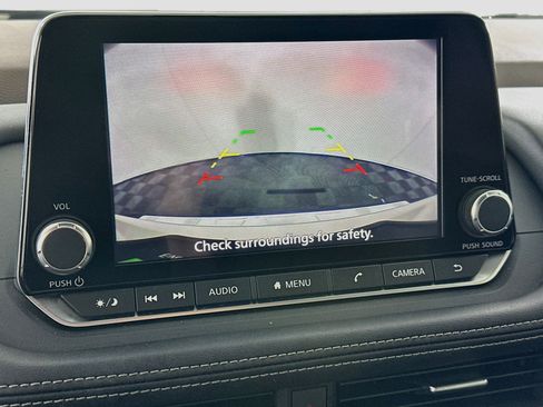 Used 2023 Nissan Rogue SV FWD image 22