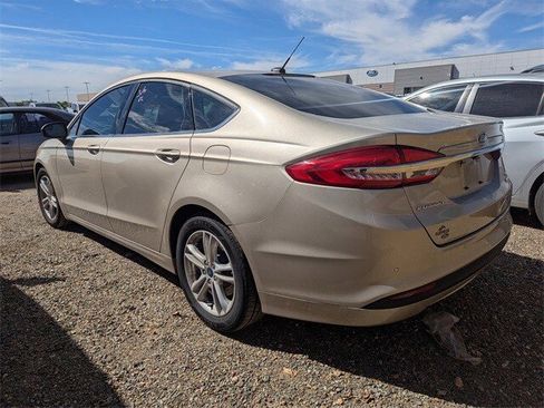 Used 2018 Ford Fusion SE w/ Fusion SE Technology Package image 8