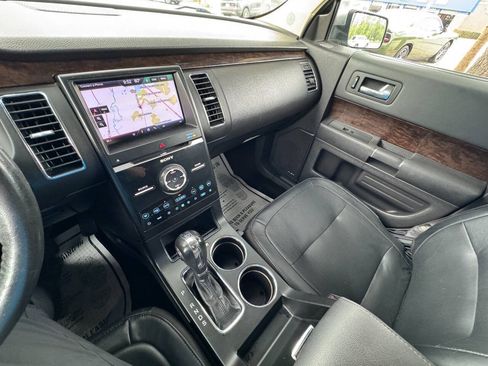 Used 2013 Ford Flex Limited FWD image 20