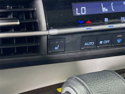 Certified 2021 Toyota Sienna XLE image 20