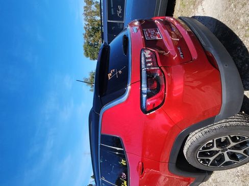 Used 2025 Jeep Compass Limited image 8