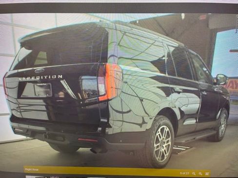 Used 2025 Ford Expedition Active image 2
