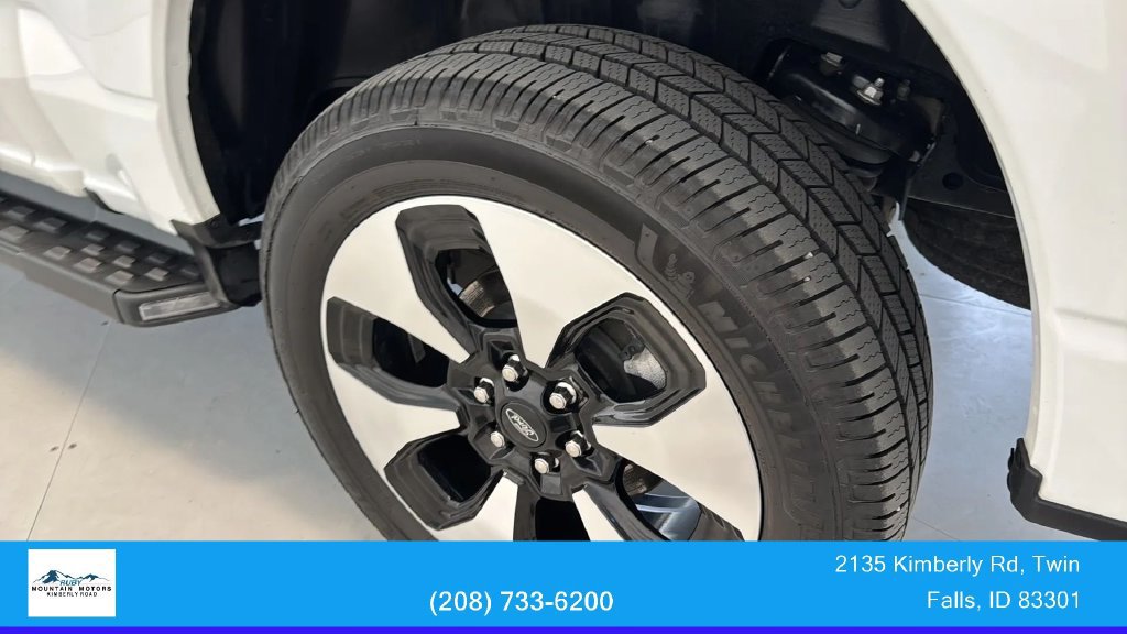 Used 2022 Ford F150 Lightning Platinum AWD/4WD image 14
